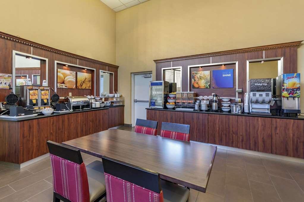 Comfort Inn & Suites Near Universal - N Hollywood - Burbank Los Angeles Restaurant foto